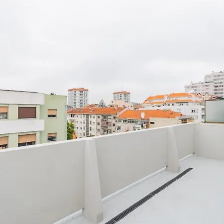Lägenhet Incredible Duplex Penthouse & Terraces & Parking Oporto