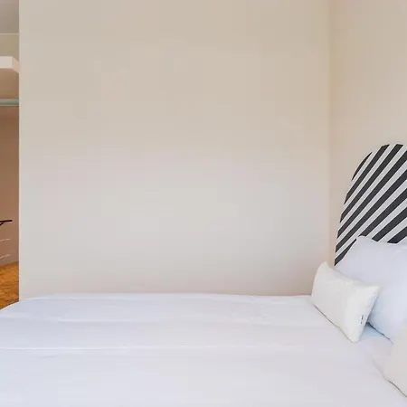 Incredible Duplex Penthouse & Terraces & Parking 아파트 포르투