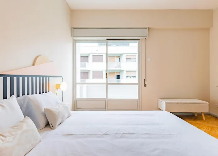 Incredible Duplex Penthouse & Terraces & Parking Πόρτο